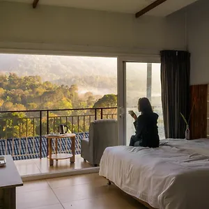 resort-majetsic-with-pool-by-voye-homes.hotels-munnar.com/